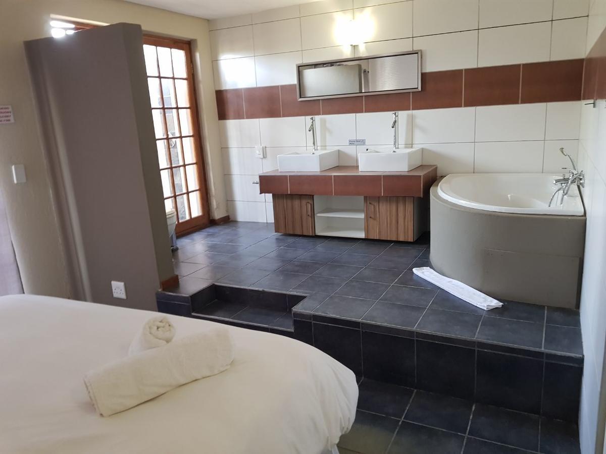 Rhulani Kruger Villa Marloth Park Bagian luar foto